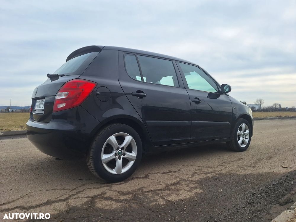 Skoda Fabia 1.2 HTP Ambiente - 2