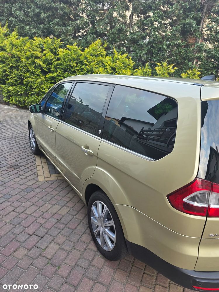 Ford Galaxy 2.0 TDCi Ghia - 8