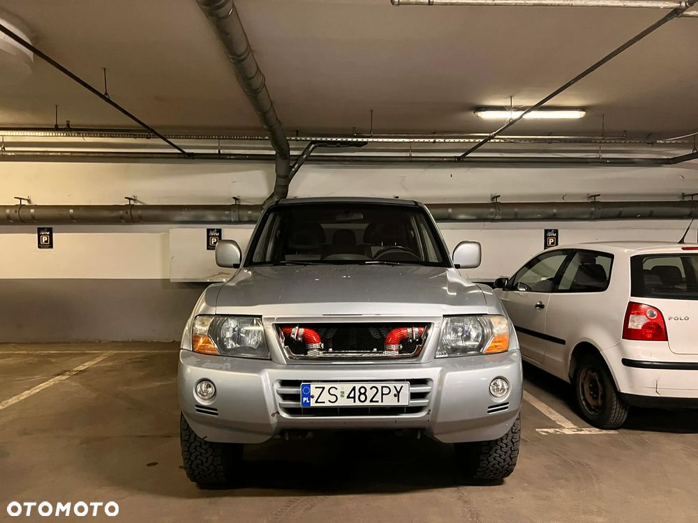 Mitsubishi Pajero 3.2 DI-D Automatik Dakar - 2
