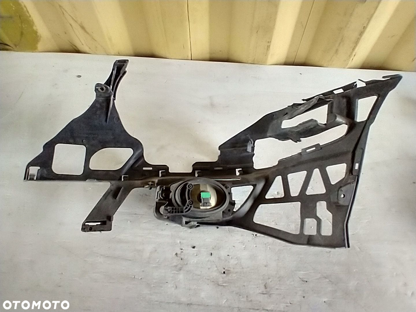 MERCEDES E-KLASA W211 LIFT ŚLIZG ZDERZAKA PRAWY PRZÓD HALOGEN A2118800603 - 10
