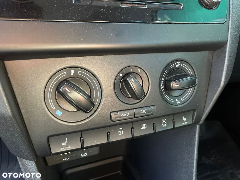 Skoda RAPID 1.2 TSI Ambition - 19