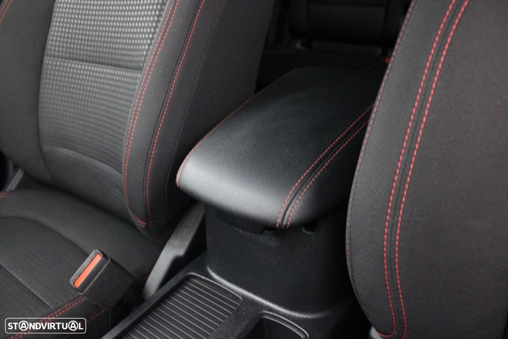 Ford Kuga 1.5 EcoBoost ST-Line - 29