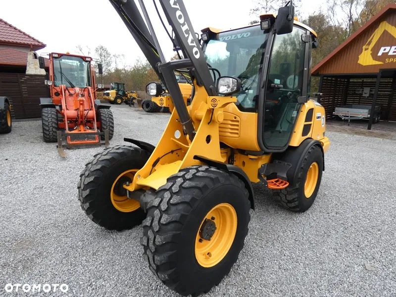 Volvo L20F Z Niemiec / Tylko 2.300mtg / Stan Idealny / - 31