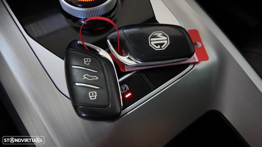 MG MG5 5 Maximal Luxury - 33