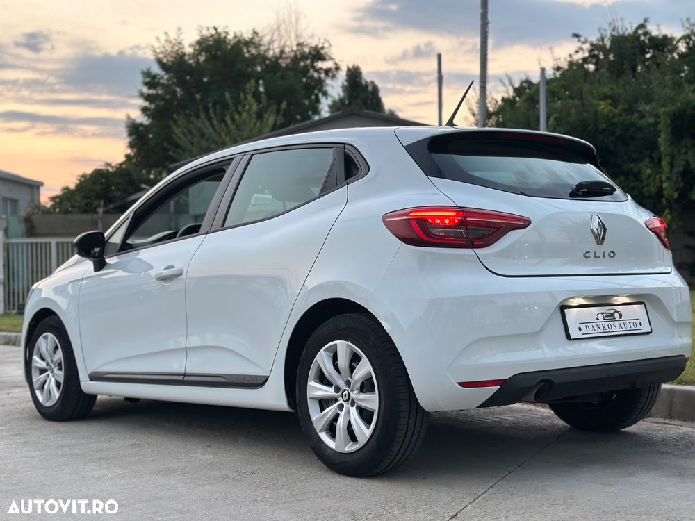 Renault Clio - 26