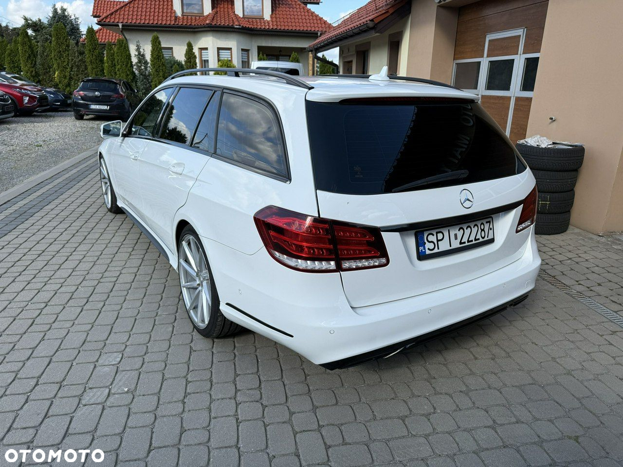 Mercedes-Benz Klasa E 220 T CDI 7G-TRONIC Avantgarde - 9