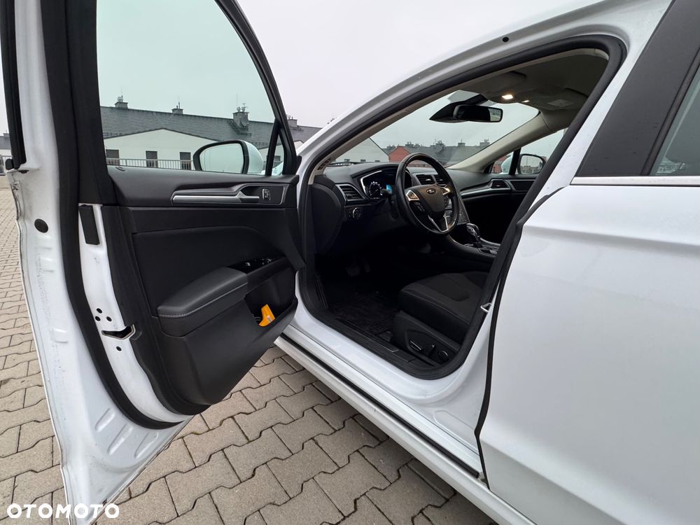 Ford Mondeo 2.0 Hybrid Titanium - 15