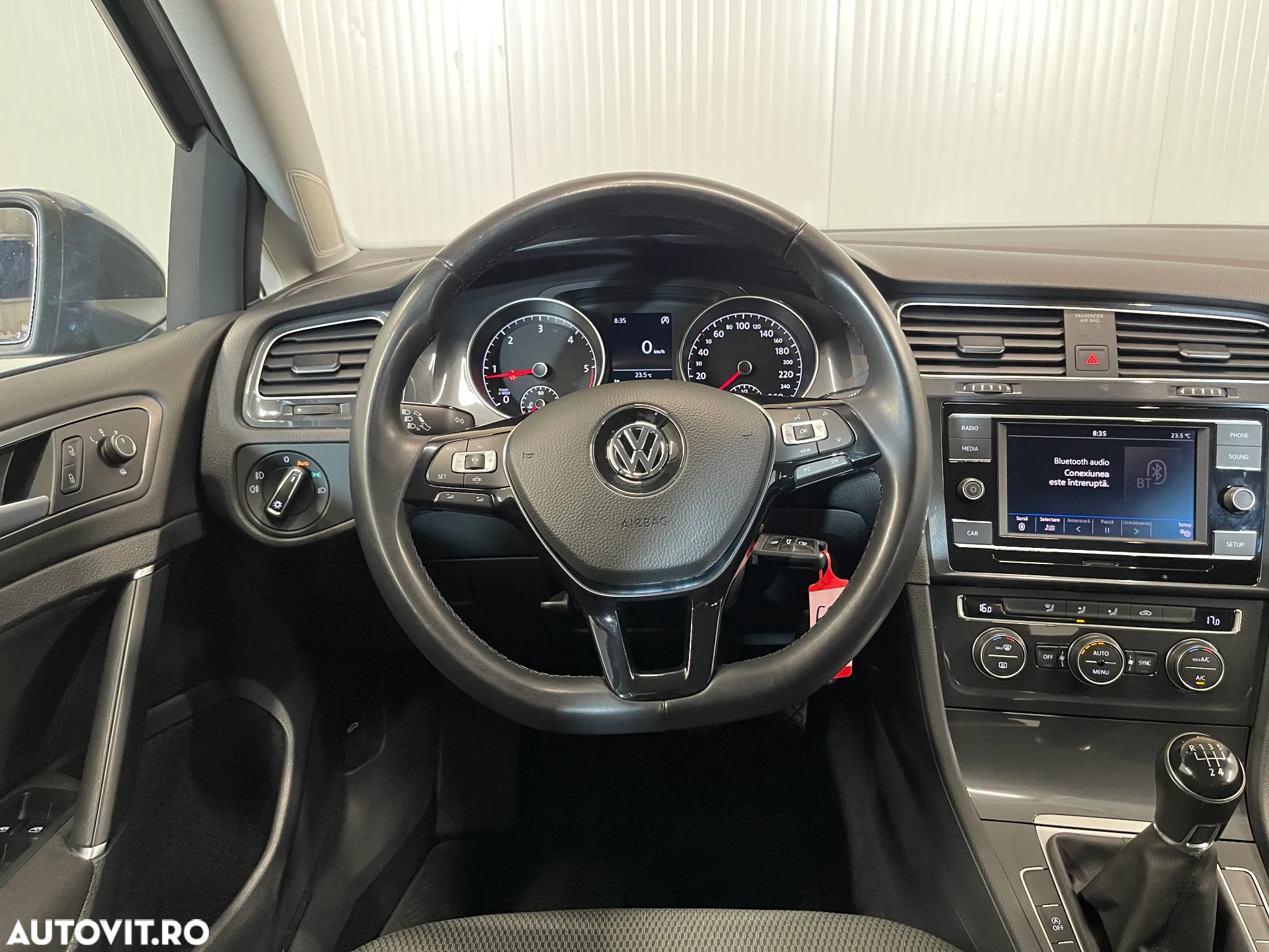 Volkswagen Golf 1.6 TDI Comfortline - 6