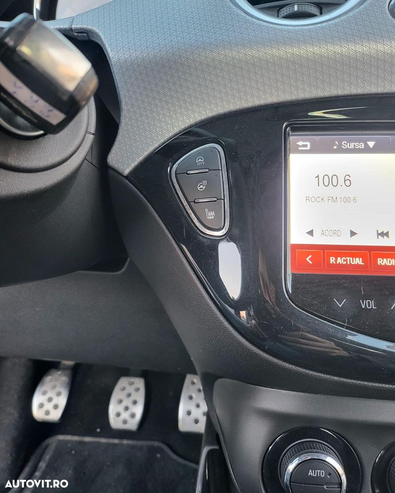 Opel Adam 1.4 ECOTEC SLAM - 11