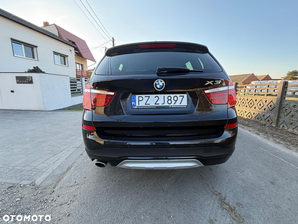 BMW X3 xDrive20d Advantage - 9