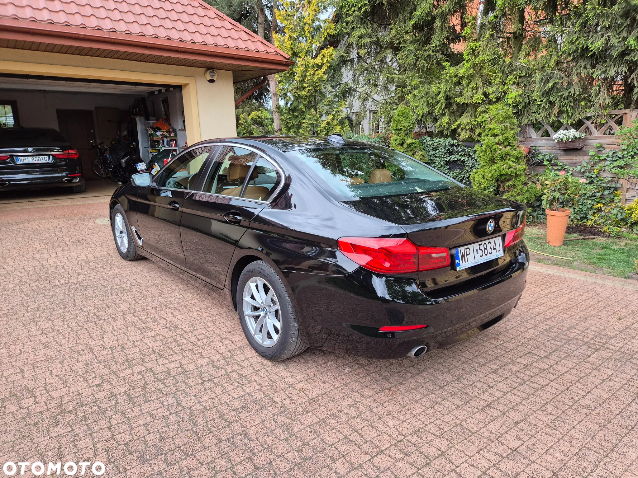 BMW Seria 5 520i - 4