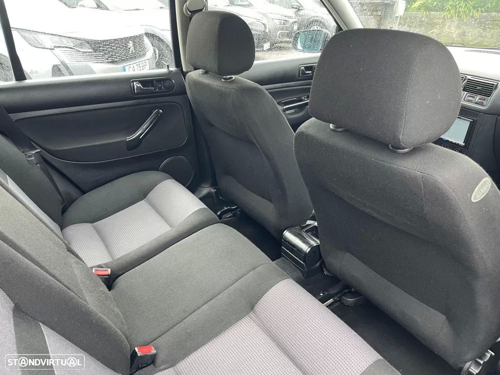 VW Golf Variant 1.9 TDi Highline - 23