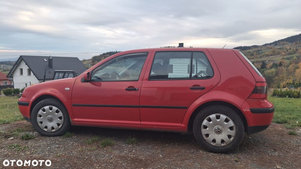 Volkswagen Golf - 3