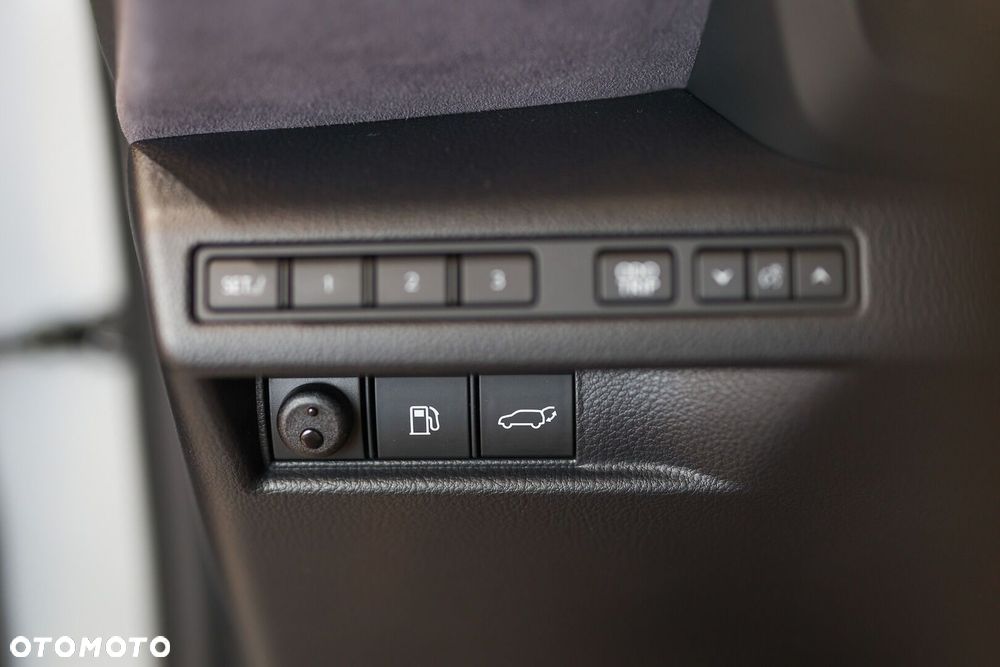 Lexus LBX 1.5 Hybrid Cool - 25