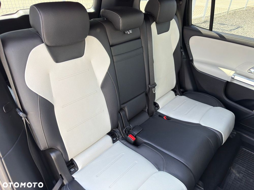 Mercedes-Benz GLB 200 d AMG Line 8G-DCT - 15