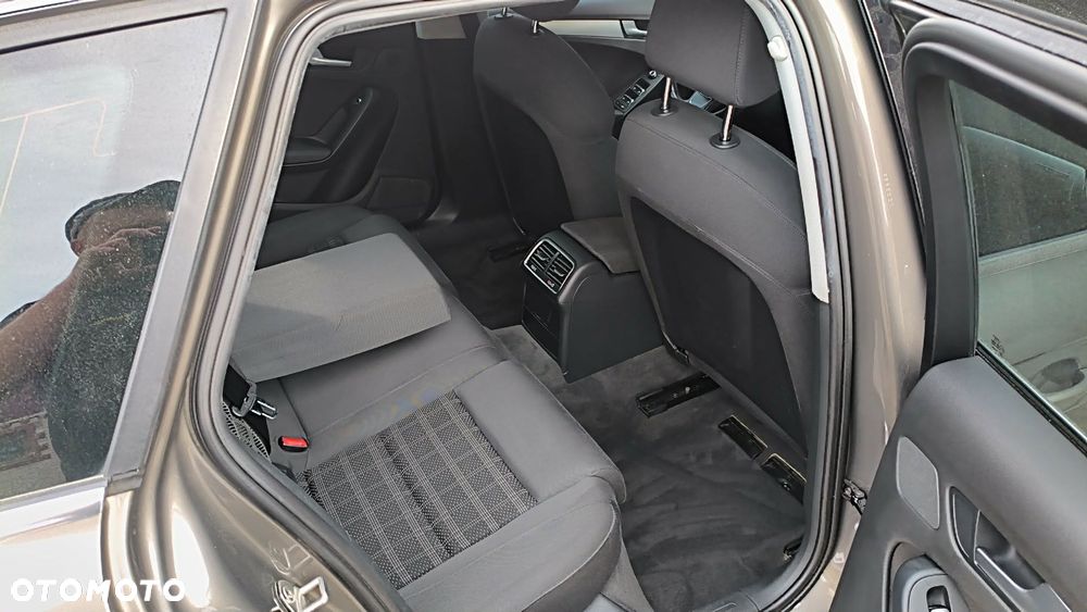 Audi A4 Avant 2.0 TDI Quattro S tronic - 10
