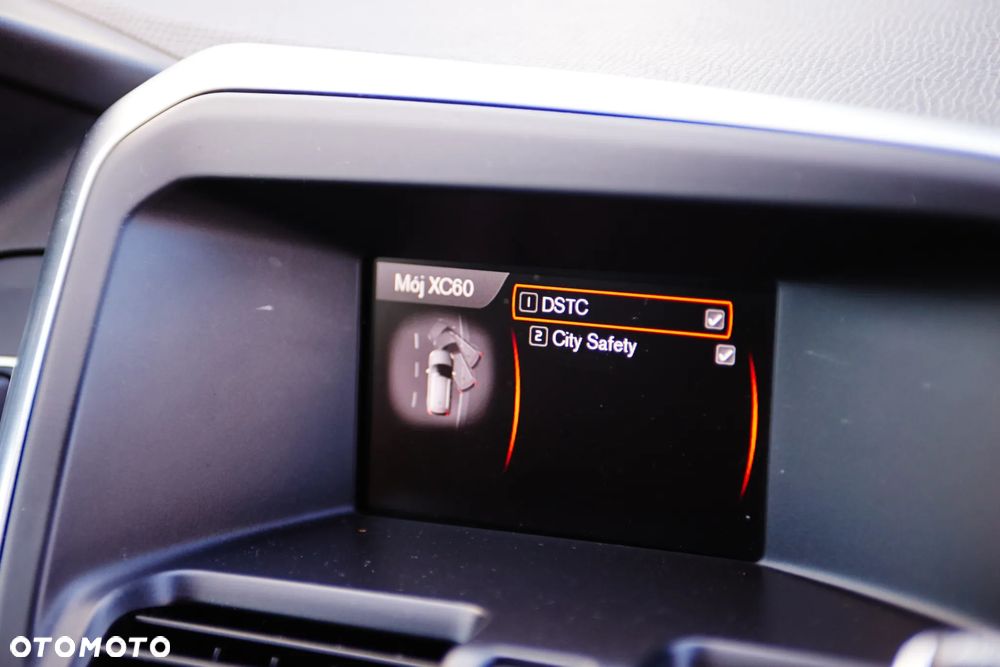 Volvo XC 60 D4 Momentum - 22