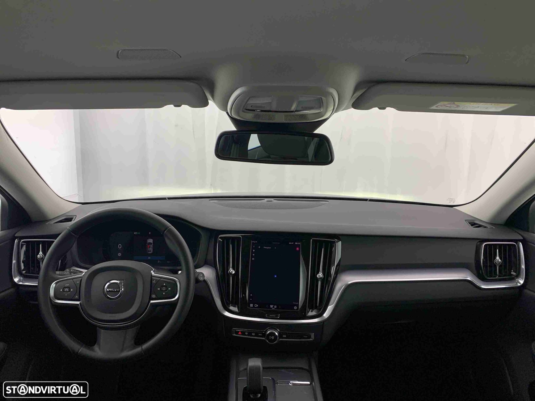 Volvo V60 2.0 B4 Essential Auto - 13