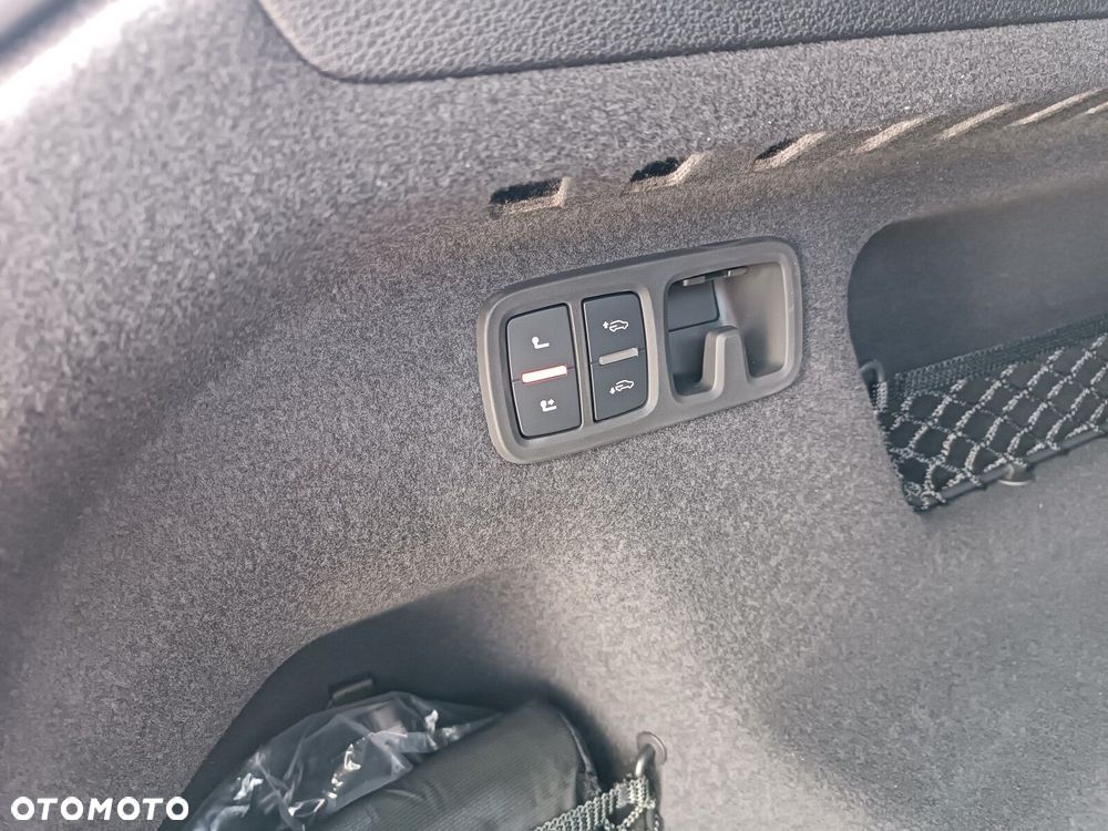 Audi Q8 - 12