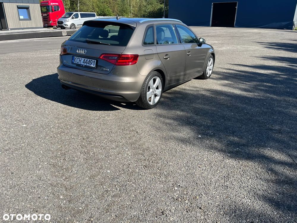 Audi A3 Sportback 1.4 TFSI Ambition - 4