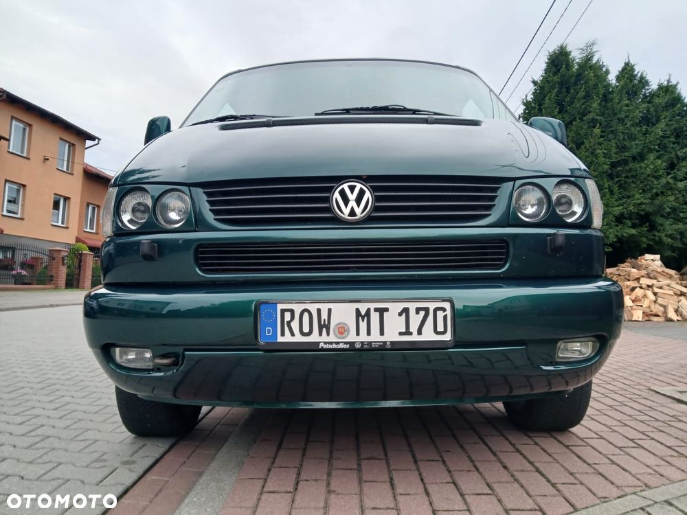 Volkswagen Multivan - 12