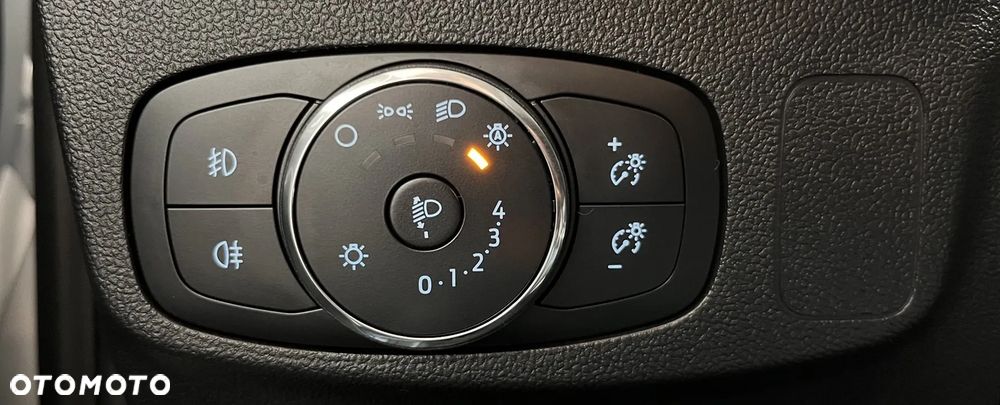 Ford Focus 1.5 EcoBlue Start-Stopp-System TITANIUM - 19