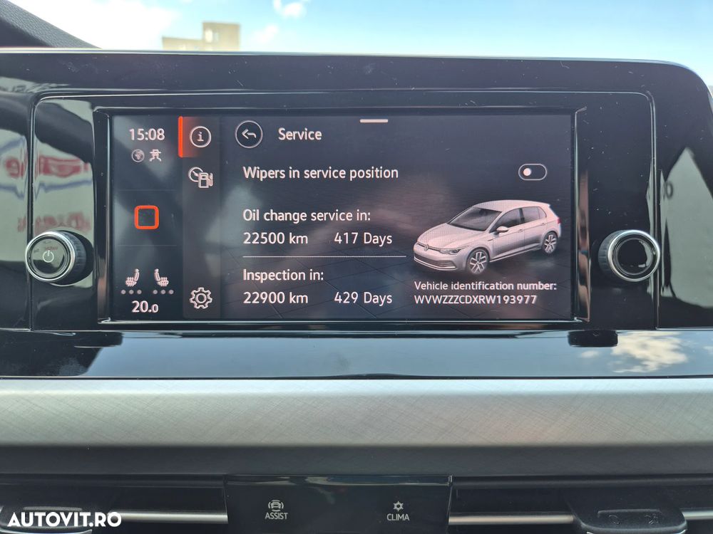 Volkswagen Golf 1.0 eTSI DSG MHEV Life - 25