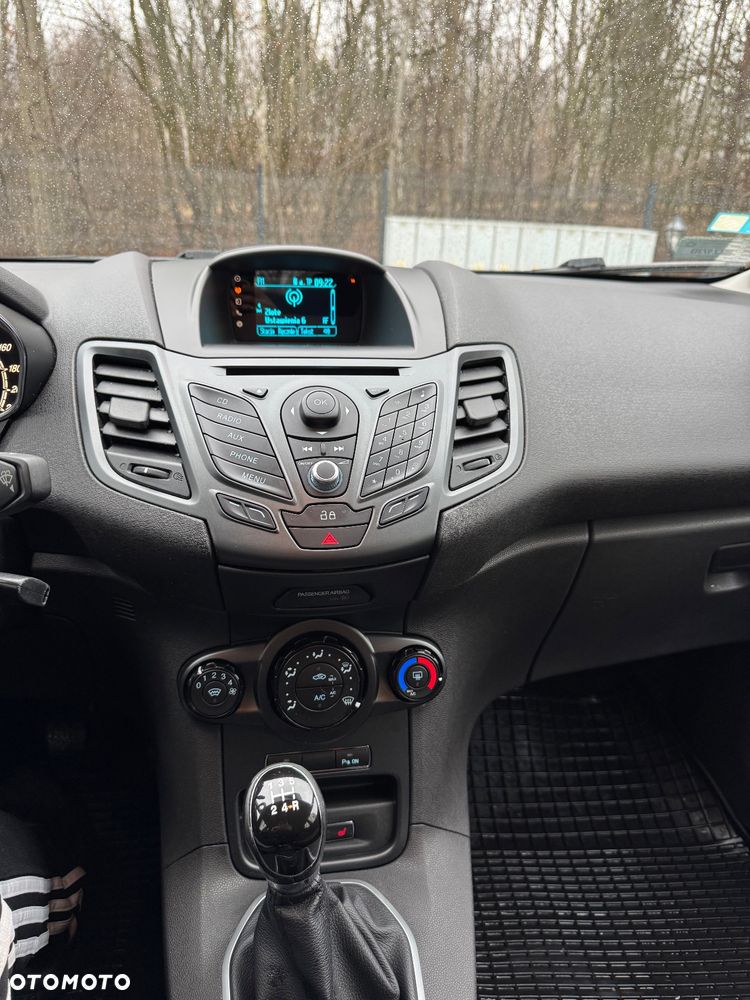 Ford Fiesta 1.0 EcoBoost Titanium - 8