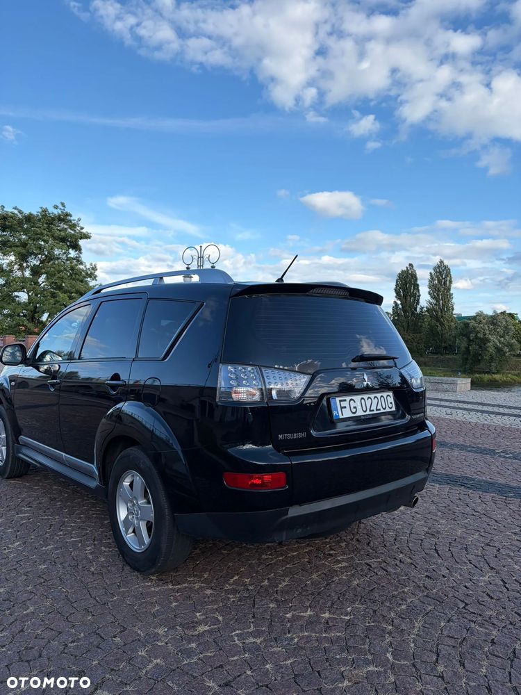 Mitsubishi Outlander 2.4 4WD Intense - 12