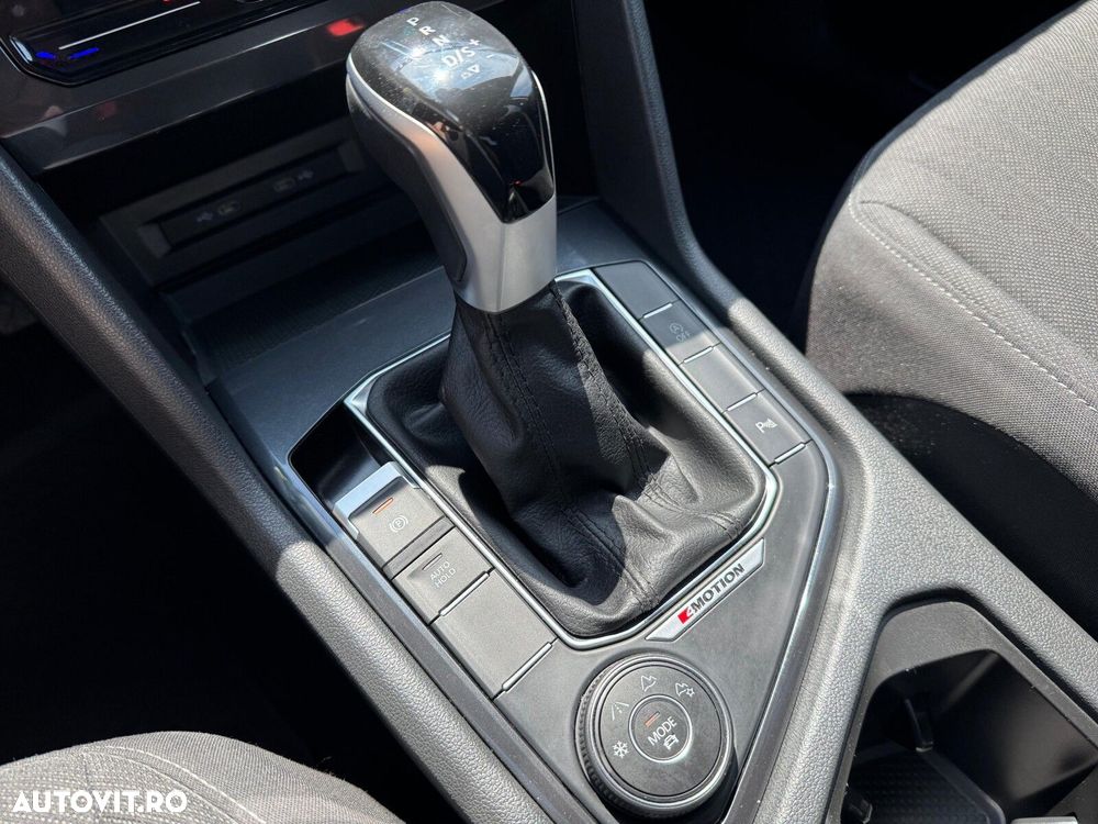 Volkswagen Tiguan - 13