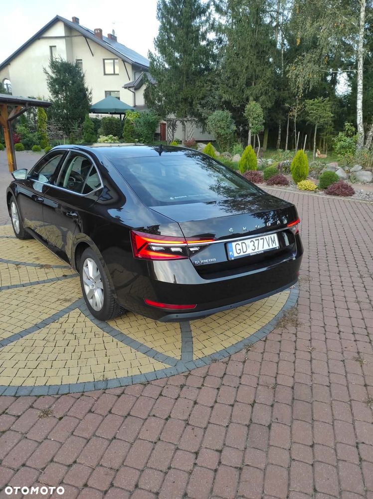 Skoda Superb 2.0 TDI Ambition DSG - 5