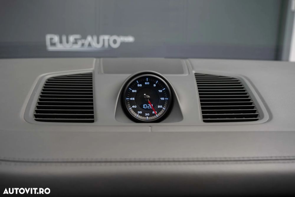 Porsche Cayenne S - 17