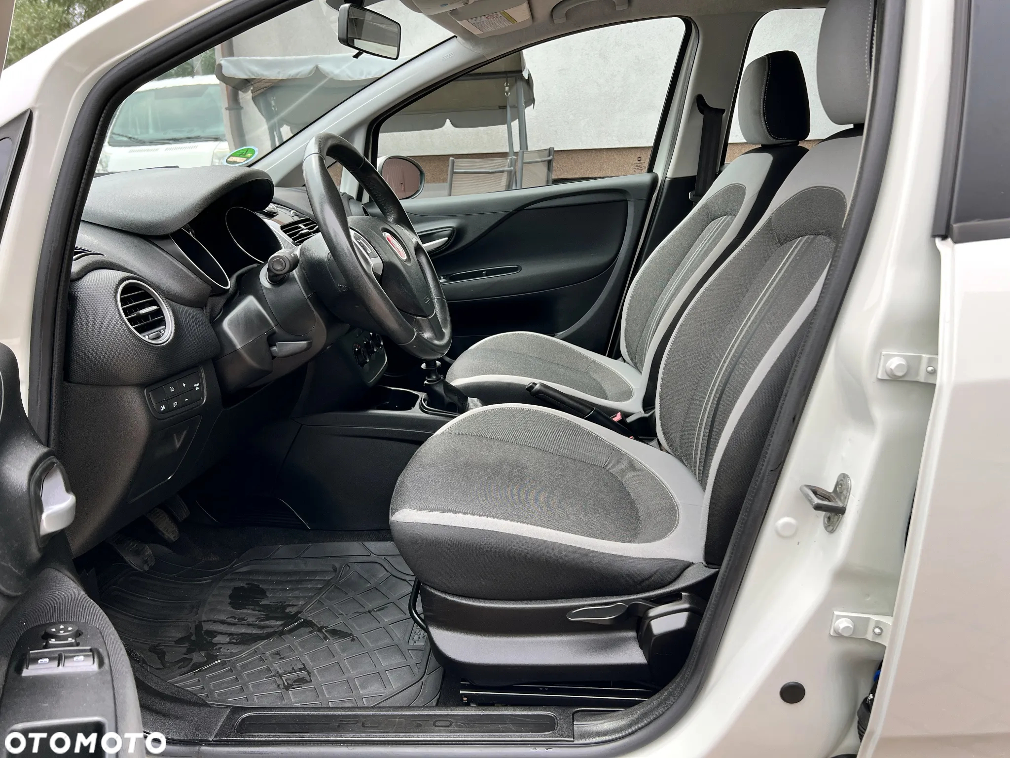 Fiat Punto Evo 1.2 8V Estiva - 32