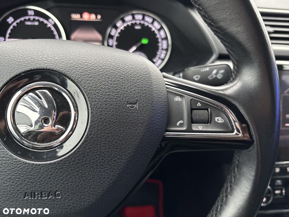 Skoda Superb 2.0 TDI SCR Style DSG - 19