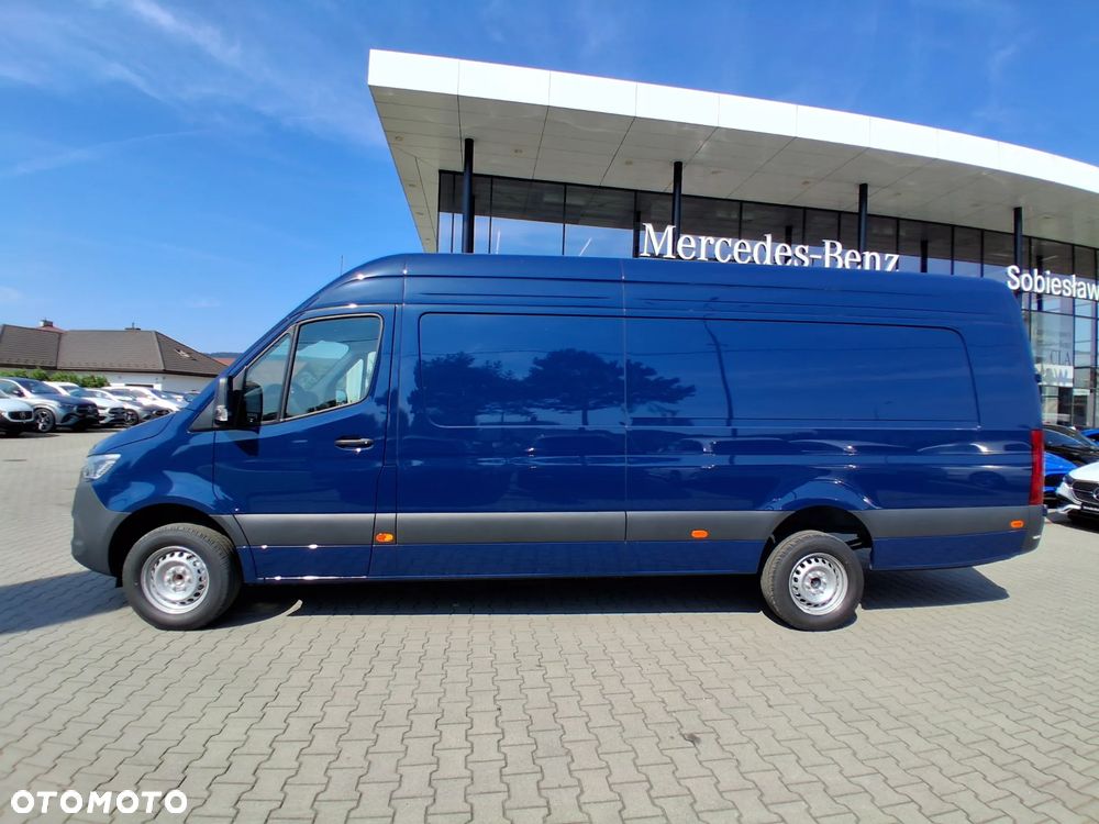 Mercedes-Benz Sprinter - 2