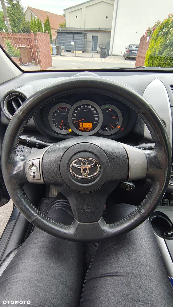 Toyota RAV4 2.2 D-4D Prestige - 10