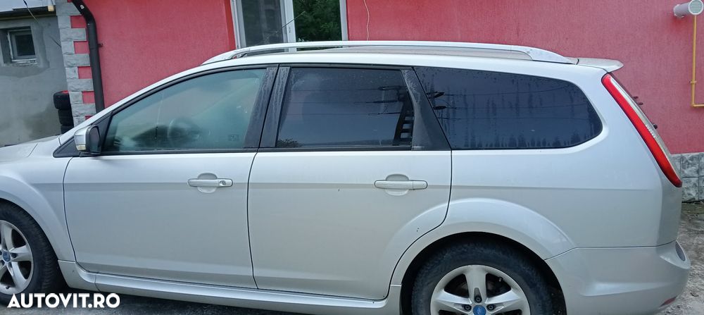 Ford Focus 2010 photo 4