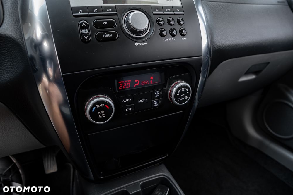 Suzuki SX4 1.6 Comfort 4WD - 29