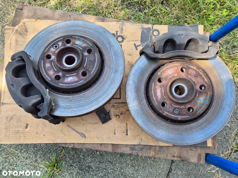 PIASTA ZWROTNICA TARCZA ZACISK HAMULCOWY  PRIMASTAR TRAFIC VIVARO 01-14r. - 1