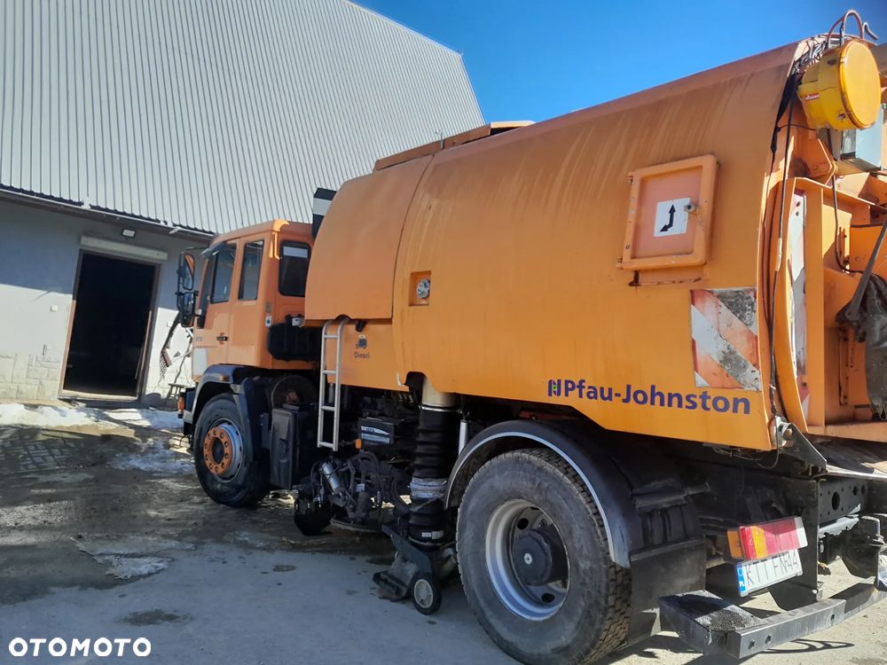 MAN l2000 18.264 pfau johnston zamiatarka - 5
