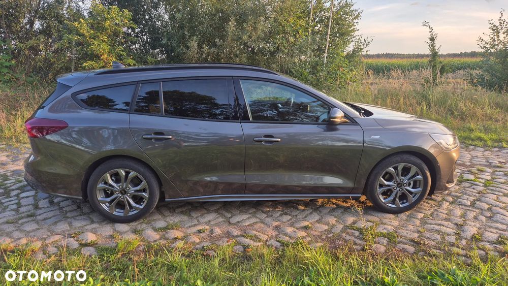 Ford Focus 1.0 EcoBoost Hybrid ST-LINE - 3