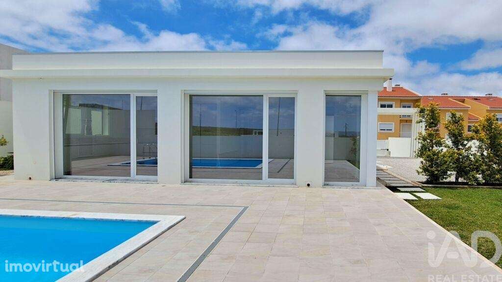 Casa / Villa T3 em Lourinhã e Atalaia de 120,00 m2 - Grande imagem: 3/29