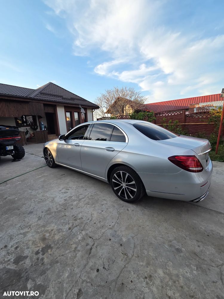 Mercedes-Benz E 220 d 9G-TRONIC - 12
