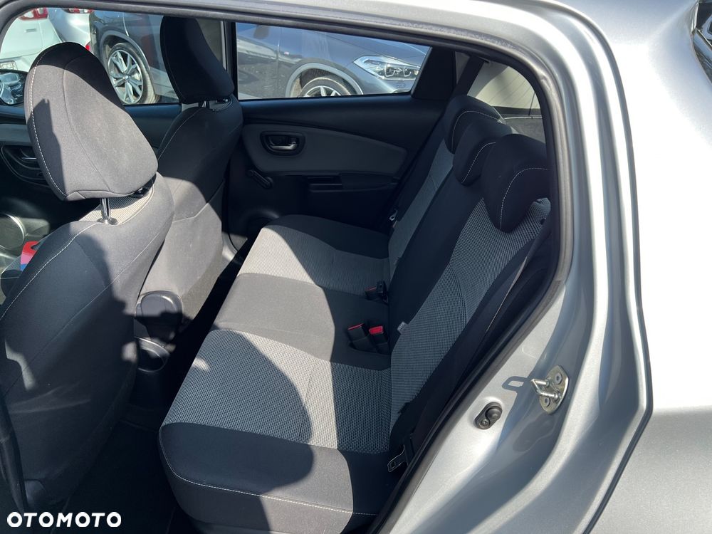 Toyota Yaris - 10