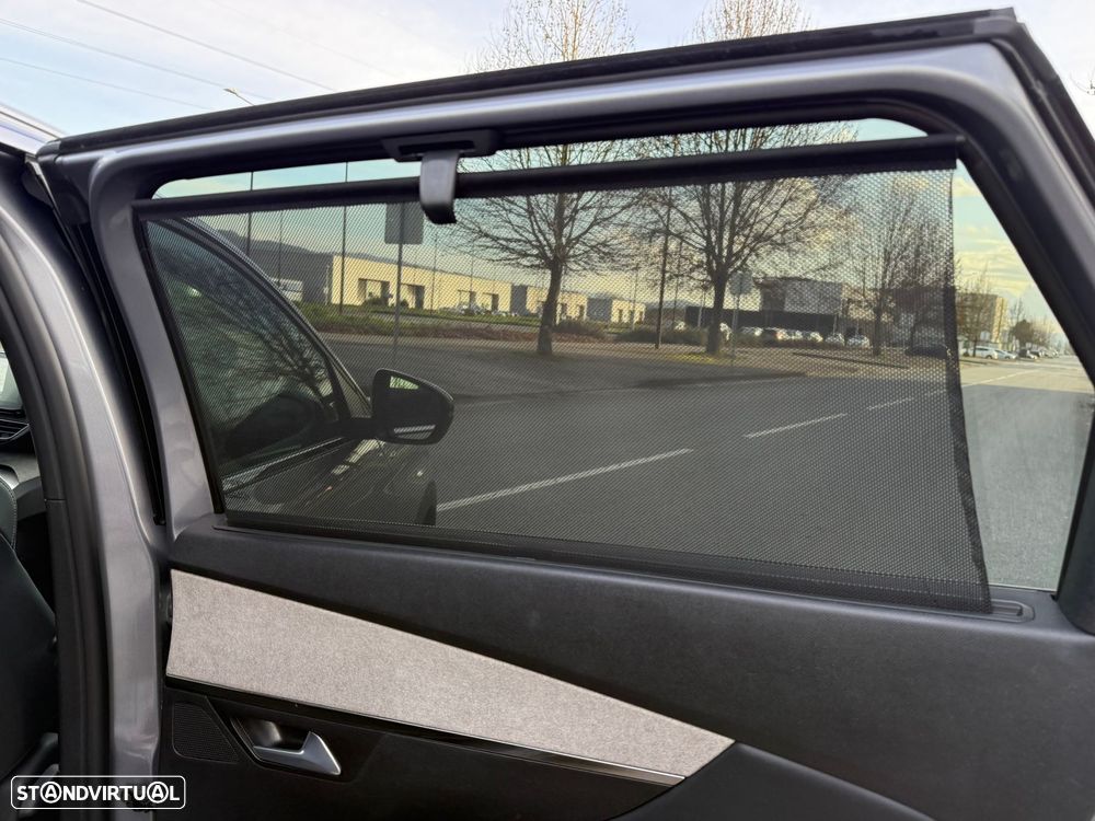 Peugeot 5008 1.5 BlueHDi GT EAT8 - 27