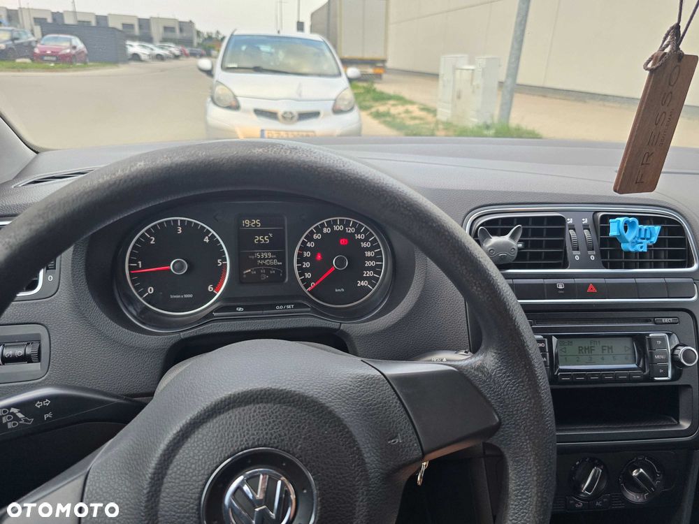 Volkswagen Polo - 8