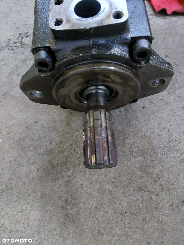 Pompa Hydrauliczna Łopatkowa Parker Denison T6CCW B31 B14 SL00 C111 - 2