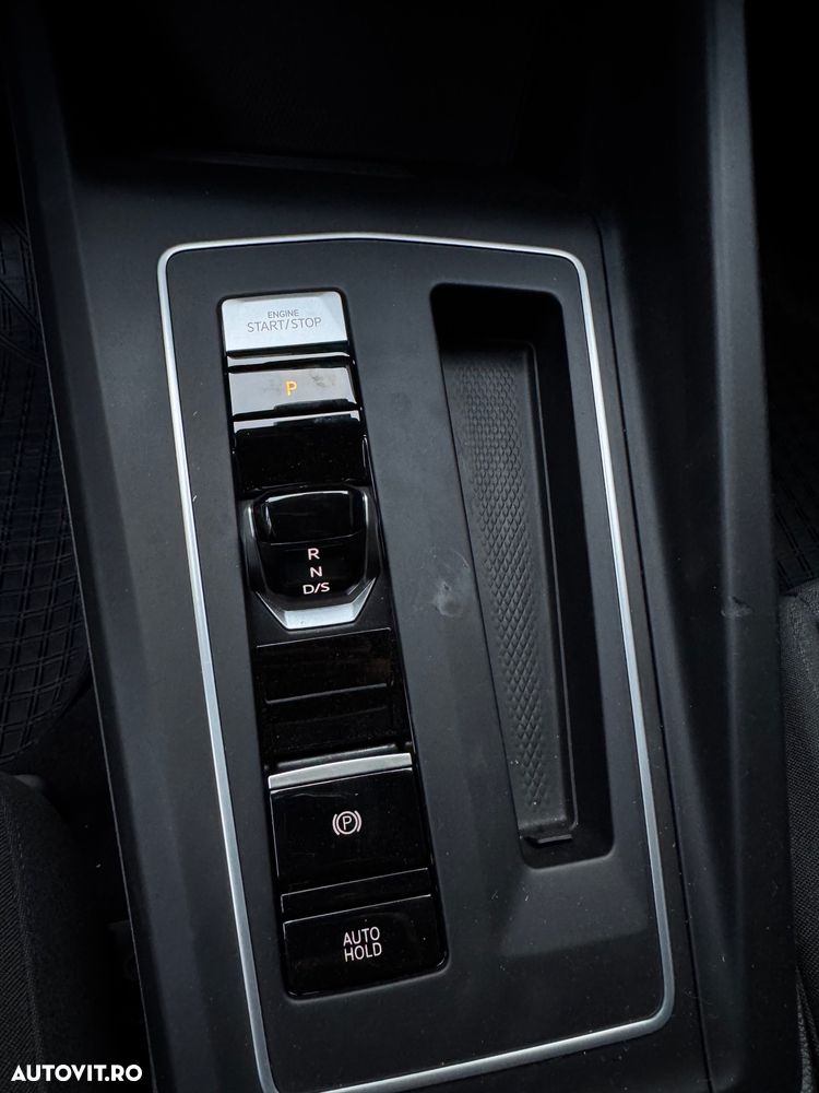 Volkswagen Golf 1.5 eTSI DSG MHEV Advanced - 28