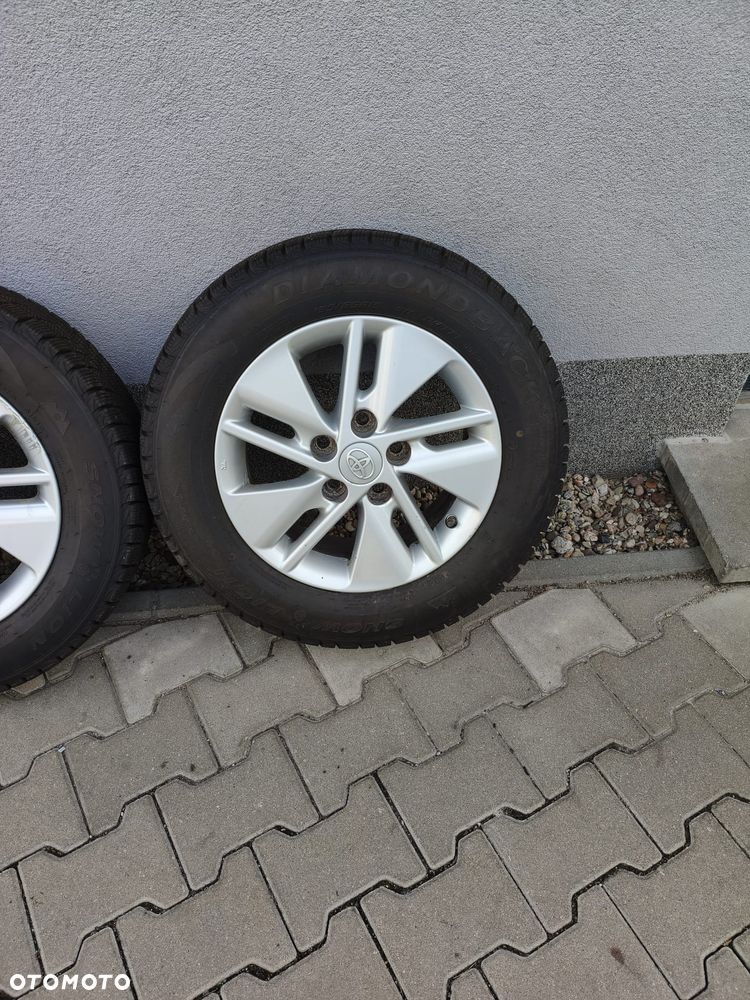 Toyota Auris 1.8 HSD Sol - 33