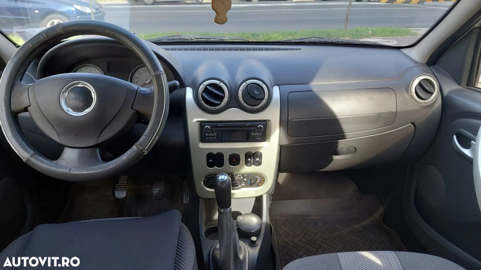 Dacia Logan 1.6 MPI Laureate - 4